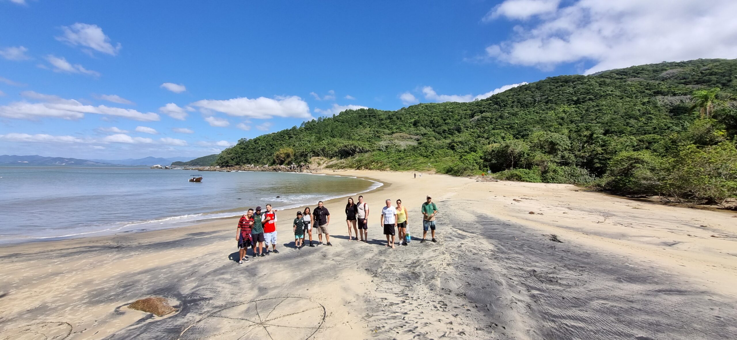 Tour Ecológico das 10 Praias Desertas com Cachoeira