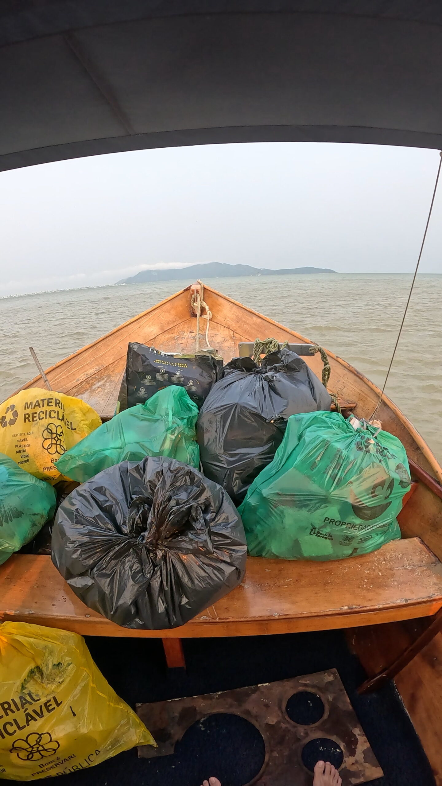 Ação de Limpeza nas Praias de Bombinhas: Um Compromisso com a Natureza!