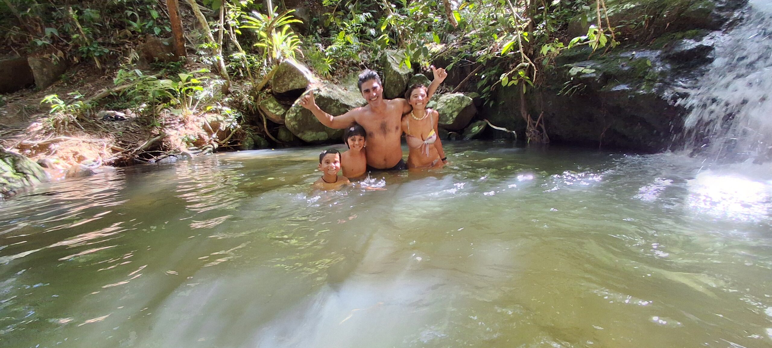 10 praias deserta + cachoeira