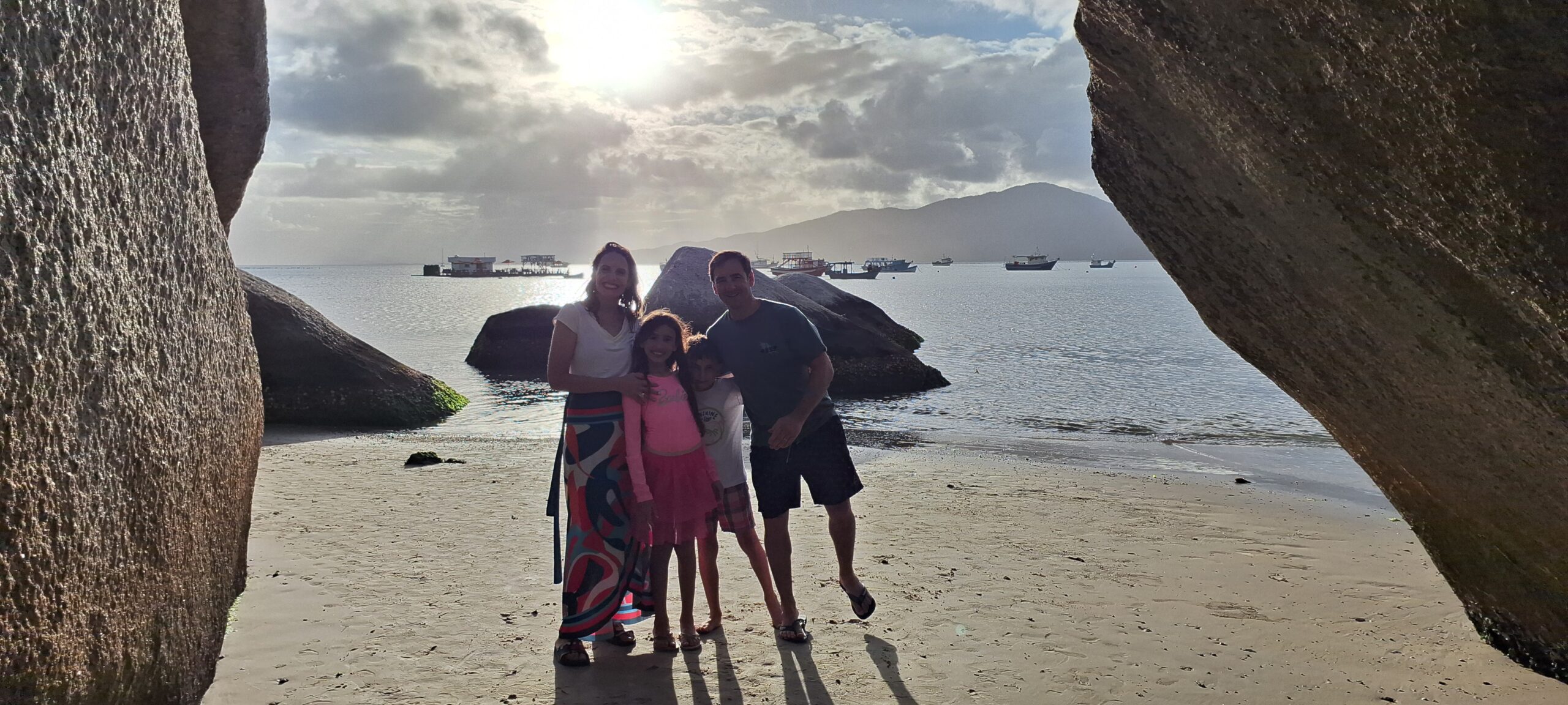 Fim de tarde PEDRA DA FENDA é com Zimbros Ecotour os melhores registros