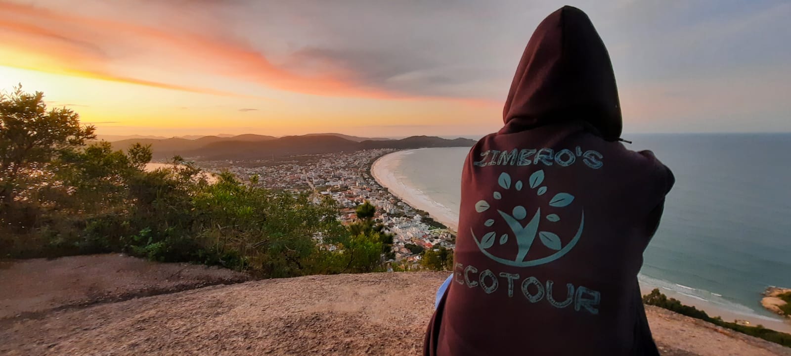 Parque Natural Municipal do Morro do Macaco é um dos atrativos naturais mais visitados da região