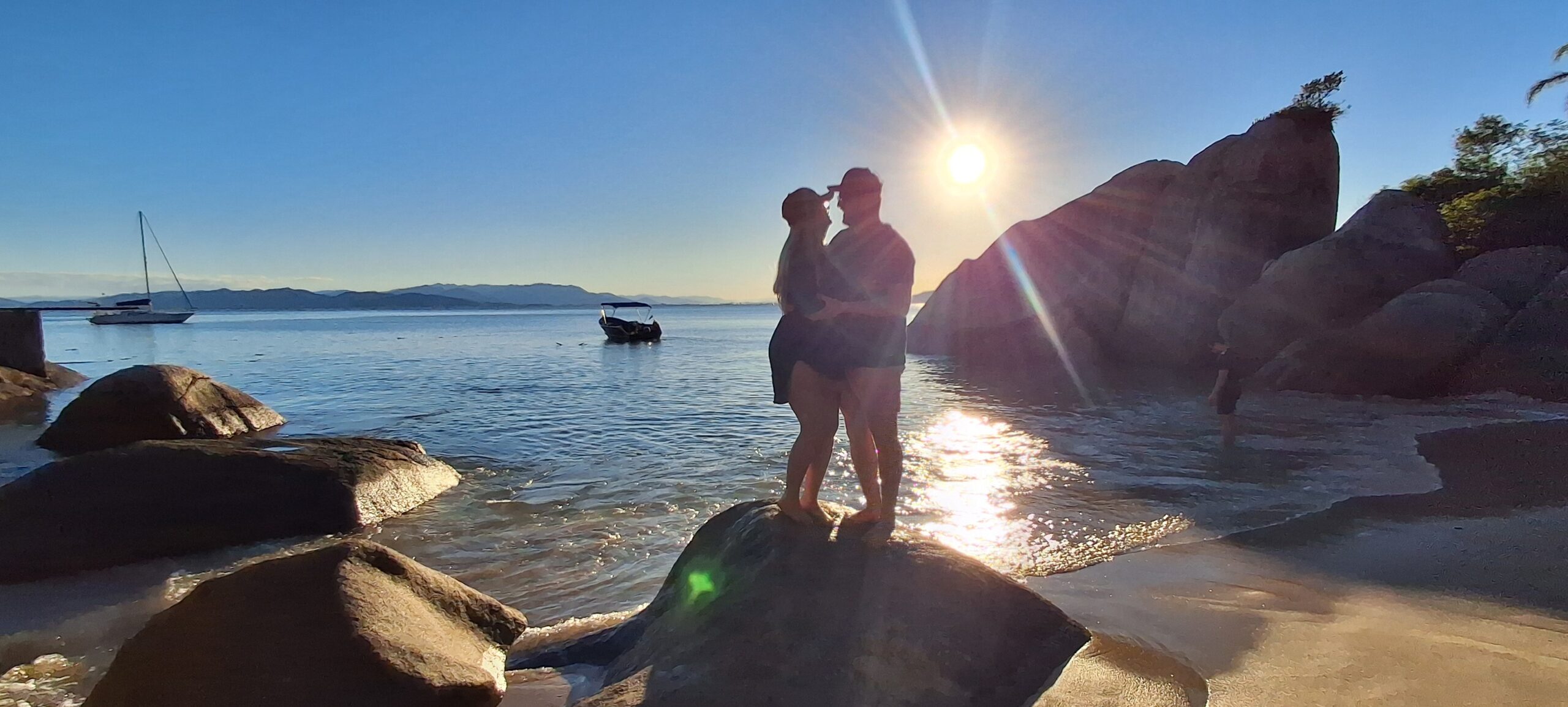 Final de Tarde em Bombinhas o que fazer? Que tal um passeio com a Zimbros Ecotour para a Praia do Cação
