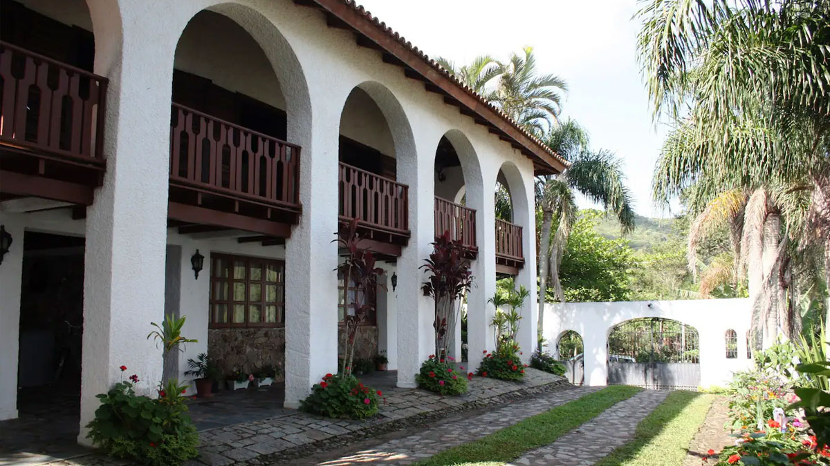 Morro do Macaco: História, Natureza e Surpresas no Alto de Bombinhas